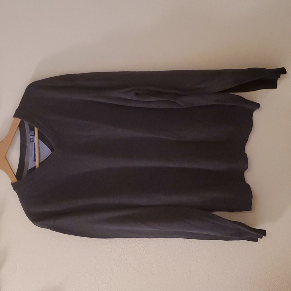Men's Report Collection v-neck sweater - size XXL